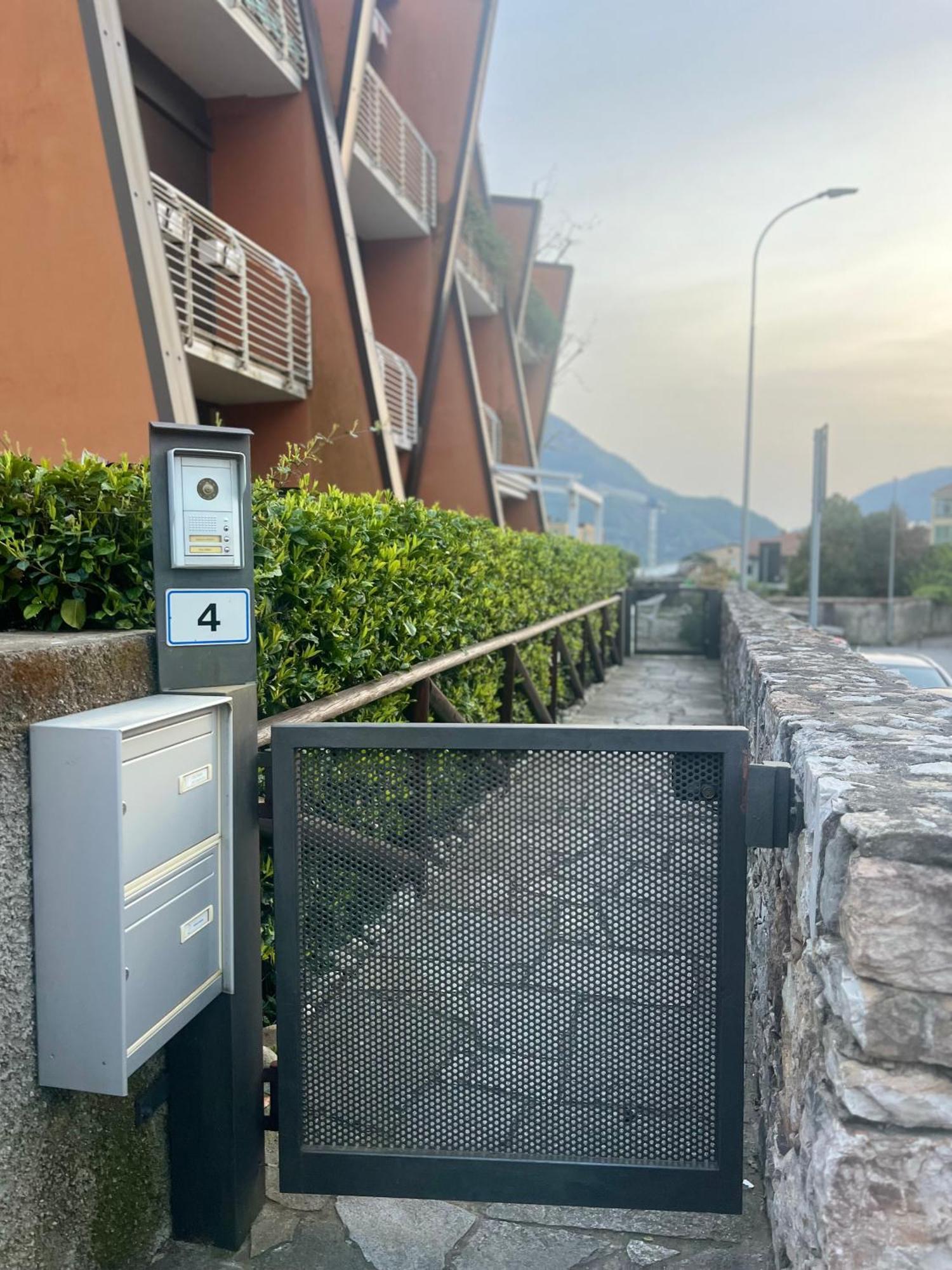 B&B Resilienza - Camera Privata Con Bagno Lecco Kültér fotó